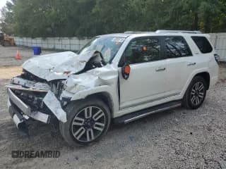 ✅ 2021 Toyota 4Runner Limited • VIN: JTEKU5JR4M5966069 • Лот: 63809715. Опубликован ранее на Copart с пробегом Не указан. Бесплатный доступ к архиву аукционных продаж из США и подробный отчёт об истории автомобиля на DreamBid. Изображение 1.