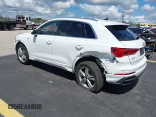 ✅ 2024 Audi Q3 S line Premium Plus • VIN: WA1EECF38R1184647 • Lot: 43267135. Wystawiony na IAAI z przebiegiem 5 448 mil. Bezpłatny archiwum sprzedaży aukcyjnych z USA i szczegółowy raport historii pojazdu na DreamBid. Zdjęcie 3.