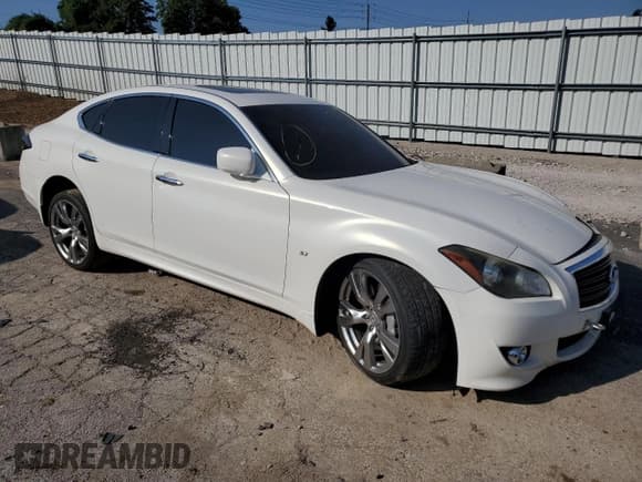 ✅ 2014 Infiniti Q70 • VIN: JN1BY1AR3EM320565 • Лот: 71958514. Опубликован ранее на Copart с пробегом Не указан. Бесплатный доступ к архиву аукционных продаж из США и подробный отчёт об истории автомобиля на DreamBid. Изображение 4.