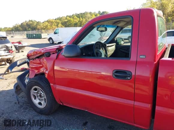 2004 Chevrolet Silverado 1500 LS с VIN 1GCEC14T84Z217286, выставлен на аукционе IAAI как лот 43473527 с пробегом 296 559 миль миль и . История ставок и продаж доступна на DreamBid. Изображение 19.