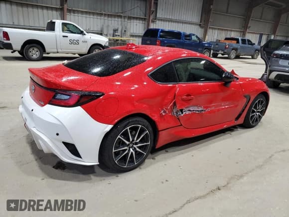 ✅ 2024 Toyota 86 • VIN: JF1ZNBB13R8755495 • Lot: 70832605. Listed on Copart with 18,223 mi. Free auction sales archive from the USA and detailed vehicle history report at DreamBid. Image 3.