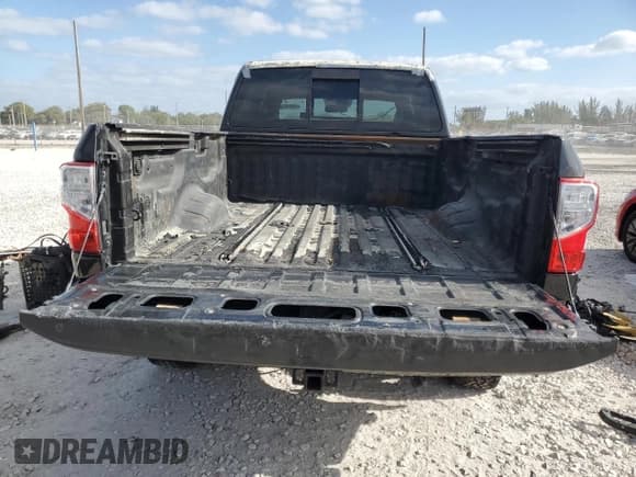 ✅ 2016 Nissan Titan Platinum Reserve • VIN: 1N6BA1F25GN508897 • Lot: 55090755. Listed on Copart with 175,850 mi. Free auction sales archive from the USA and detailed vehicle history report at DreamBid. Image 6.