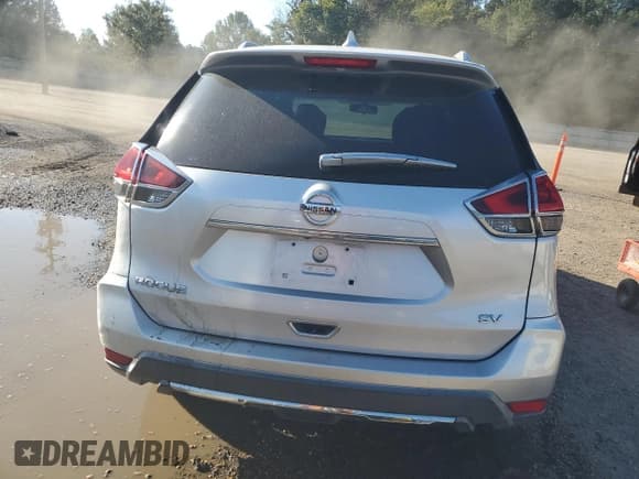 ✅ 2018 Nissan Rogue SV • VIN: KNMAT2MT8JP563270 • Lot: 86645175. Wystawiony na Copart z przebiegiem 95 515 mil. Bezpłatny archiwum sprzedaży aukcyjnych z USA i szczegółowy raport historii pojazdu na DreamBid. Zdjęcie 6.