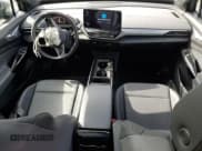 ✅ 2023 Volkswagen ID.4 S • VIN: 1V25MPE8XPC023004 • Lot: 69857605. Wystawiony na Copart z przebiegiem 24 642 mil. Bezpłatny archiwum sprzedaży aukcyjnych z USA i szczegółowy raport historii pojazdu na DreamBid. Zdjęcie 8.
