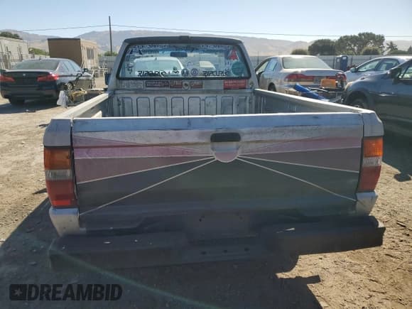 ✅ 1988 Mitsubishi Mighty Max • VIN: JA7FL24D3JP080264 • Лот: 57821035. Опубликован ранее на Copart с пробегом 224 963 миль. Бесплатный доступ к архиву аукционных продаж из США и подробный отчёт об истории автомобиля на DreamBid. Изображение 6.