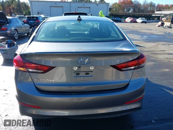 ✅ 2018 Hyundai Elantra Value Edition • VIN: 5NPD84LF2JH389648 • Лот: 43603430. Опубликован ранее на IAAI с пробегом 61 077 миль. Бесплатный доступ к архиву аукционных продаж из США и подробный отчёт об истории автомобиля на DreamBid. Изображение 16.