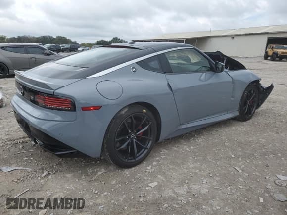 ✅ 2024 Nissan Z Performance • VIN: JN1BZ4BH6RM367342 • Lot: 82334045. Wystawiony na Copart z przebiegiem 7 173 mil. Bezpłatny archiwum sprzedaży aukcyjnych z USA i szczegółowy raport historii pojazdu na DreamBid. Zdjęcie 3.