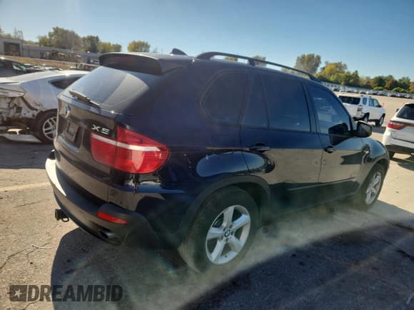 ✅ 2009 BMW X5 30i • VIN: 5UXFE43549L269056 • Lot: 90879485. Wystawiony na Copart z przebiegiem 237 061 mil. Bezpłatny archiwum sprzedaży aukcyjnych z USA i szczegółowy raport historii pojazdu na DreamBid. Zdjęcie 3.