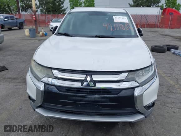 2016 Mitsubishi Outlander SE z VIN JA4AZ3A31GZ015790, wystawiony jako IAAI lot #42131804 z przebiegiem 298 900 mil mil oraz . Historia ofert i sprzedaży dostępna na DreamBid. Obrazek 6.