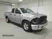 2024 Ram 1500 SLT z VIN 1C6RR6GG2RS122581, wystawiony jako Copart lot #71642285 z przebiegiem 43 564 mil mil oraz Czysty tytuł • Clean title. Historia ofert i sprzedaży dostępna na DreamBid. Obrazek 4.