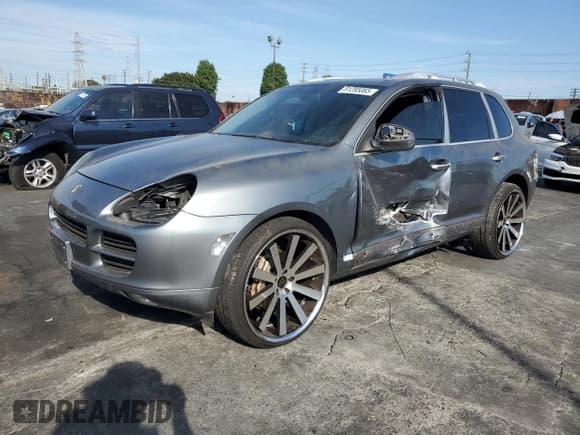 ✅ 2006 Porsche Cayenne S • VIN: WP1AB29P46LA62940 • Лот: 81285065. Опубликован ранее на Copart с пробегом 108 758 миль. Бесплатный доступ к архиву аукционных продаж из США и подробный отчёт об истории автомобиля на DreamBid. Изображение 1.