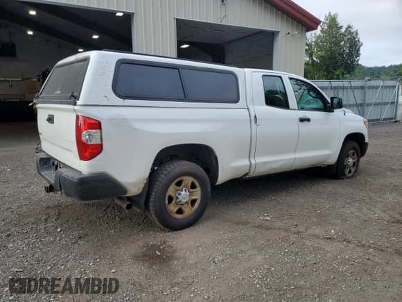 ✅ 2016 Toyota Tundra SR • VIN: 5TFUM5F15GX066774 • Lot: 68085515. Listed on Copart with 169,083 mi. Free auction sales archive from the USA and detailed vehicle history report at DreamBid. Image 3.