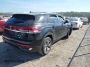 ✅ 2025 Volkswagen Atlas SE • VIN: 1V2LE2CA8SC208805 • Lot: 43202941. Listed on IAAI with 9,921 mi. Free auction sales archive from the USA and detailed vehicle history report at DreamBid. Image 4.