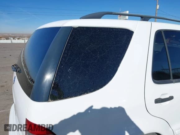 ✅ 2000 Mercedes-Benz M 320/430/500 • VIN: 4JGAB54E9YA165824 • Lot: 41587899. Listed on IAAI with 49,893 mi. Free auction sales archive from the USA and detailed vehicle history report at DreamBid. Image 6.