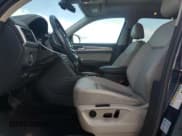 ✅ 2018 Volkswagen Atlas SEL • VIN: 1V2MR2CA9JC567152 • Лот: 85654445. Опубликован ранее на Copart с пробегом 107 155 миль. Бесплатный доступ к архиву аукционных продаж из США и подробный отчёт об истории автомобиля на DreamBid. Изображение 7.