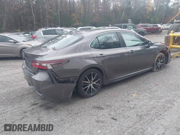 2022 Toyota Camry SE с VIN 4T1G11BK7NU065066, выставлен на аукционе IAAI как лот 43123616 с пробегом 37 526 миль миль и . История ставок и продаж доступна на DreamBid. Изображение 4.