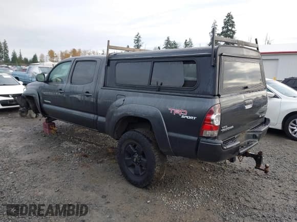 ✅ 2009 Toyota Tacoma • VIN: 3TMMU52N39M008065 • Lot: 43763797. Listed on IAAI with 229,590 mi. Free auction sales archive from the USA and detailed vehicle history report at DreamBid. Image 3.