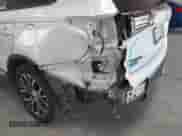 2016 Mitsubishi Outlander SE z VIN JA4AD3A33GZ013599, wystawiony jako IAAI lot #42884420 z przebiegiem 137 821 mil mil oraz . Historia ofert i sprzedaży dostępna na DreamBid. Obrazek 6.