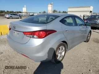 ✅ 2013 Hyundai Elantra GLS • VIN: 5NPDH4AE9DH210701 • Лот: 82263765. Опубликован ранее на Copart с пробегом 151 178 миль. Бесплатный доступ к архиву аукционных продаж из США и подробный отчёт об истории автомобиля на DreamBid. Изображение 3.