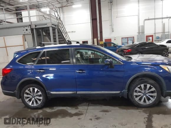 ✅ 2017 Subaru Outback Touring • VIN: 4S4BSATC2H3310168 • Лот: 43499862. Опубликован ранее на IAAI с пробегом Не указан. Бесплатный доступ к архиву аукционных продаж из США и подробный отчёт об истории автомобиля на DreamBid. Изображение 12.