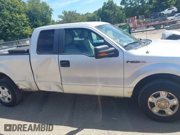 ✅ 2010 Ford F-150 XL • VIN: 1FTEX1E85AFC54324 • Лот: 42993169. Опубликован ранее на IAAI с пробегом 212 950 миль. Бесплатный доступ к архиву аукционных продаж из США и подробный отчёт об истории автомобиля на DreamBid. Изображение 13.