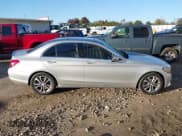 ✅ 2016 Mercedes-Benz C 300 • VIN: 55SWF4KB5GU105108 • Lot: 43705564. Wystawiony na IAAI z przebiegiem 206 994 mil. Bezpłatny archiwum sprzedaży aukcyjnych z USA i szczegółowy raport historii pojazdu na DreamBid. Zdjęcie 13.