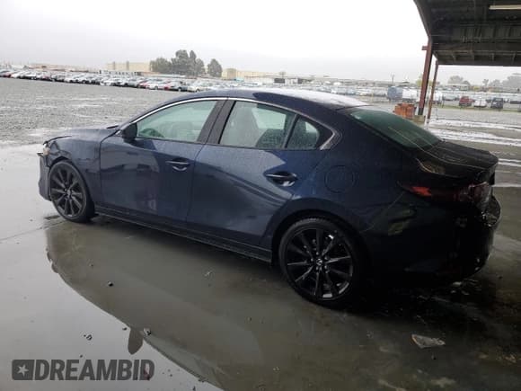 ✅ 2024 Mazda 3 S Select Sport • VIN: 3MZBPABM3RM426914 • Lot: 92472275. Wystawiony na Copart z przebiegiem 29 437 mil. Bezpłatny archiwum sprzedaży aukcyjnych z USA i szczegółowy raport historii pojazdu na DreamBid. Zdjęcie 2.