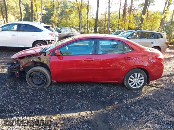 ✅ 2017 Toyota Corolla LE • VIN: 2T1BURHE2HC940819 • Lot: 43584419. Listed on IAAI with 55,949 mi. Free auction sales archive from the USA and detailed vehicle history report at DreamBid. Image 14.