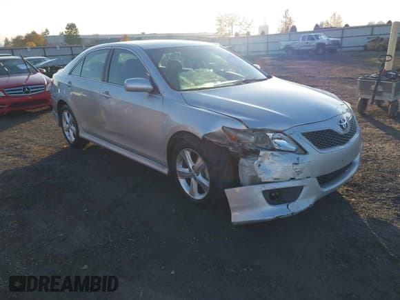 ✅ 2011 Toyota Camry SE • VIN: 4T1BK3EK2BU621844 • Lot: 43662996. Wystawiony na IAAI z przebiegiem 184 162 mil. Bezpłatny archiwum sprzedaży aukcyjnych z USA i szczegółowy raport historii pojazdu na DreamBid. Zdjęcie 1.