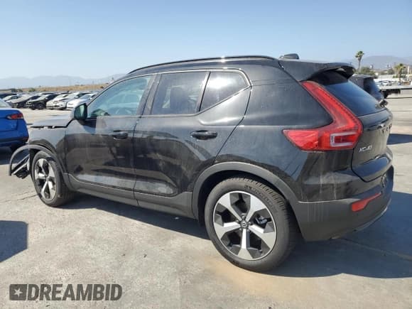 ✅ 2024 Volvo XC40 Core Bright Theme • VIN: YV4L12UK6R2360261 • Lot: 67085855. Listed on Copart with 6,123 mi. Free auction sales archive from the USA and detailed vehicle history report at DreamBid. Image 2.