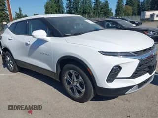✅ 2025 Chevrolet Blazer LT • VIN: 3GNKBHR48SS194139 • Lot: 42755768. Wystawiony na IAAI z przebiegiem 7 137 mil. Bezpłatny archiwum sprzedaży aukcyjnych z USA i szczegółowy raport historii pojazdu na DreamBid. Zdjęcie 1.