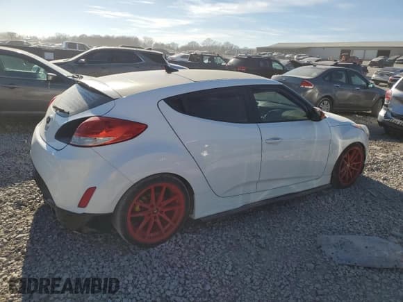 ✅ 2016 Hyundai Veloster • VIN: KMHTC6ADXGU286379 • Lot: 46533735. Wystawiony na Copart z przebiegiem 191 374 mil. Bezpłatny archiwum sprzedaży aukcyjnych z USA i szczegółowy raport historii pojazdu na DreamBid. Zdjęcie 3.