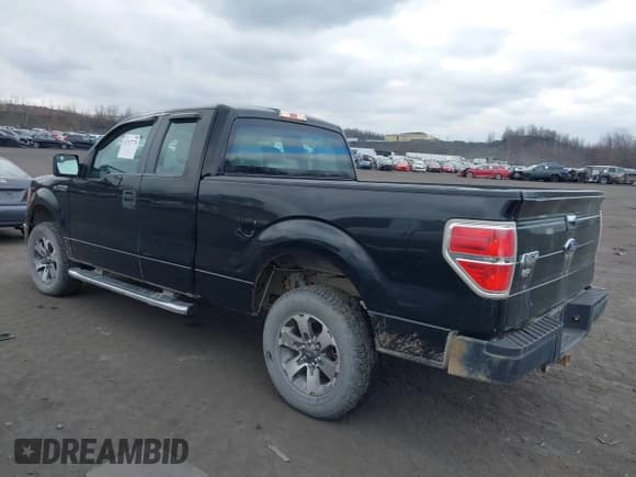 ✅ 2013 Ford F-150 XL • VIN: 1FTFX1EF6DKF24059 • Lot: 43727778. Wystawiony na IAAI z przebiegiem 178 836 mil. Bezpłatny archiwum sprzedaży aukcyjnych z USA i szczegółowy raport historii pojazdu na DreamBid. Zdjęcie 3.