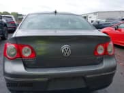 ✅ 2006 Volkswagen Passat 2.0T • VIN: WVWEK73C16P070458 • Lot: 42031577. Listed on IAAI with 84,171 mi. Free auction sales archive from the USA and detailed vehicle history report at DreamBid. Image 16.