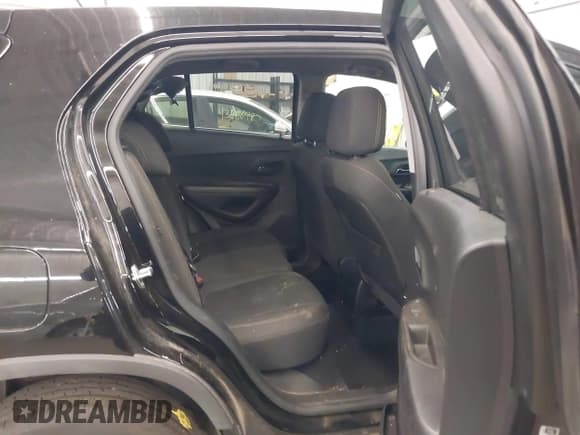 ✅ 2021 Chevrolet Trax LS • VIN: KL7CJNSB4MB314067 • Lot: 43102870. Listed on IAAI with 20,609 mi. Free auction sales archive from the USA and detailed vehicle history report at DreamBid. Image 8.