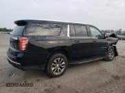 ✅ 2022 Chevrolet Suburban LT • VIN: 1GNSKCKD0NR358486 • Lot: 67746414. Wystawiony na Copart z przebiegiem 78 866 mil. Bezpłatny archiwum sprzedaży aukcyjnych z USA i szczegółowy raport historii pojazdu na DreamBid. Zdjęcie 3.
