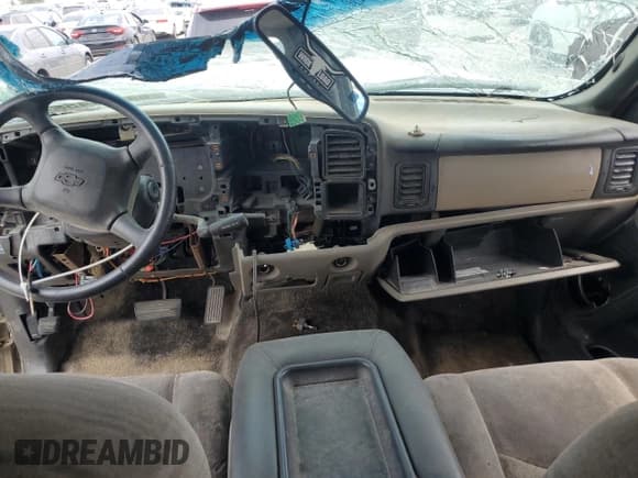 ✅ 2002 Chevrolet Tahoe LS • VIN: 1GNEK13Z92R253288 • Lot: 64324455. Listed on Copart with Not provided. Free auction sales archive from the USA and detailed vehicle history report at DreamBid. Image 8.