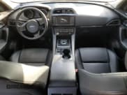 ✅ 2017 Jaguar F-Pace 35t Premium • VIN: SADCJ2BV6HA097553 • Lot: 84154014. Wystawiony na Copart z przebiegiem 172 005 mil. Bezpłatny archiwum sprzedaży aukcyjnych z USA i szczegółowy raport historii pojazdu na DreamBid. Zdjęcie 8.