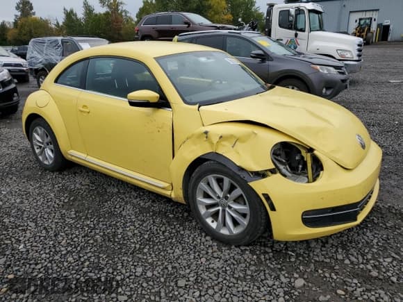 ✅ 2014 Volkswagen Beetle 2.0L TDI • VIN: 3VWJL7AT0EM609099 • Лот: 76802164. Опубликован ранее на Copart с пробегом Не указан. Бесплатный доступ к архиву аукционных продаж из США и подробный отчёт об истории автомобиля на DreamBid. Изображение 4.
