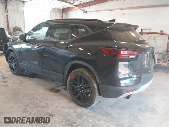 ✅ 2023 Chevrolet Blazer LT • VIN: 3GNKBHR4XPS137822 • Lot: 42581632. Wystawiony na IAAI z przebiegiem 45 183 mil. Bezpłatny archiwum sprzedaży aukcyjnych z USA i szczegółowy raport historii pojazdu na DreamBid. Zdjęcie 3.