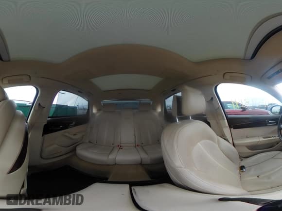 ✅ 2013 Audi A8 4.0L • VIN: WAUR2AFD5DN018209 • Lot: 41598191. Wystawiony na IAAI z przebiegiem 77 519 mil. Bezpłatny archiwum sprzedaży aukcyjnych z USA i szczegółowy raport historii pojazdu na DreamBid. Zdjęcie 18.