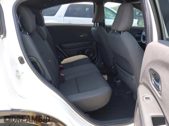 ✅ 2021 Honda HR-V Sport • VIN: 3CZRU5H15MM722387 • Lot: 42448946. Wystawiony na IAAI z przebiegiem 36 578 mil. Bezpłatny archiwum sprzedaży aukcyjnych z USA i szczegółowy raport historii pojazdu na DreamBid. Zdjęcie 8.