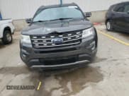 ✅ 2017 Ford Explorer XLT • VIN: 1FM5K8D83HGD51143 • Lot: 89840135. Wystawiony na Copart z przebiegiem 158 719 mil. Bezpłatny archiwum sprzedaży aukcyjnych z USA i szczegółowy raport historii pojazdu na DreamBid. Zdjęcie 5.