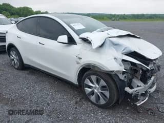 ✅ 2023 Tesla Model Y Long Range • VIN: 7SAYGDEE7PF596216 • Lot: 41557542. Wystawiony na IAAI z przebiegiem 95 065 mil. Bezpłatny archiwum sprzedaży aukcyjnych z USA i szczegółowy raport historii pojazdu na DreamBid. Zdjęcie 1.