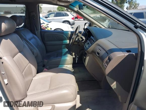 ✅ 2000 Toyota Sienna LE • VIN: 4T3ZF13C1YU177262 • Lot: 43140865. Listed on IAAI with 202,283 mi. Free auction sales archive from the USA and detailed vehicle history report at DreamBid. Image 5.