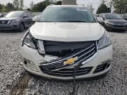 ✅ 2014 Chevrolet Traverse LTZ • VIN: 1GNKVJKD1EJ327824 • Lot: 73388324. Wystawiony na Copart z przebiegiem 164 521 mil. Bezpłatny archiwum sprzedaży aukcyjnych z USA i szczegółowy raport historii pojazdu na DreamBid. Zdjęcie 5.