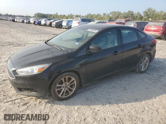 ✅ 2018 Ford Focus SE • VIN: 1FADP3F23JL246361 • Lot: 89896255. Wystawiony na Copart z przebiegiem 137 476 mil. Bezpłatny archiwum sprzedaży aukcyjnych z USA i szczegółowy raport historii pojazdu na DreamBid. Zdjęcie 1.