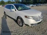 ✅ 2012 Lincoln MKT • VIN: 2LMHJ5FR6CBL52974 • Lot: 85551915. Wystawiony na Copart z przebiegiem 94 759 mil. Bezpłatny archiwum sprzedaży aukcyjnych z USA i szczegółowy raport historii pojazdu na DreamBid. Zdjęcie 14.