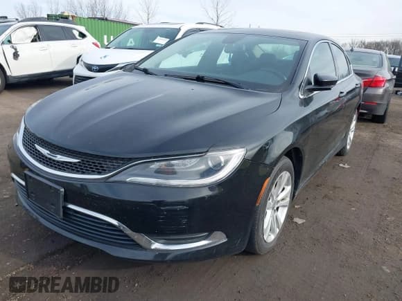 ✅ 2015 Chrysler 200 Limited • VIN: 1C3CCCAB4FN561291 • Lot: 43878729. Wystawiony na IAAI z przebiegiem 108 158 mil. Bezpłatny archiwum sprzedaży aukcyjnych z USA i szczegółowy raport historii pojazdu na DreamBid. Zdjęcie 6.