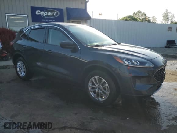 ✅ 2022 Ford Escape SE • VIN: 1FMCU9G60NUB47561 • Lot: 55983425. Listed on Copart with 48,671 mi. Free auction sales archive from the USA and detailed vehicle history report at DreamBid. Image 4.